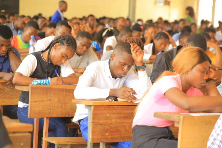Près de 800 candidats ayant obtenu moins de 60% à l'examen d'Etat ont pris part au premier tour du test d'orientation pour l'année académique 2024 - 2025